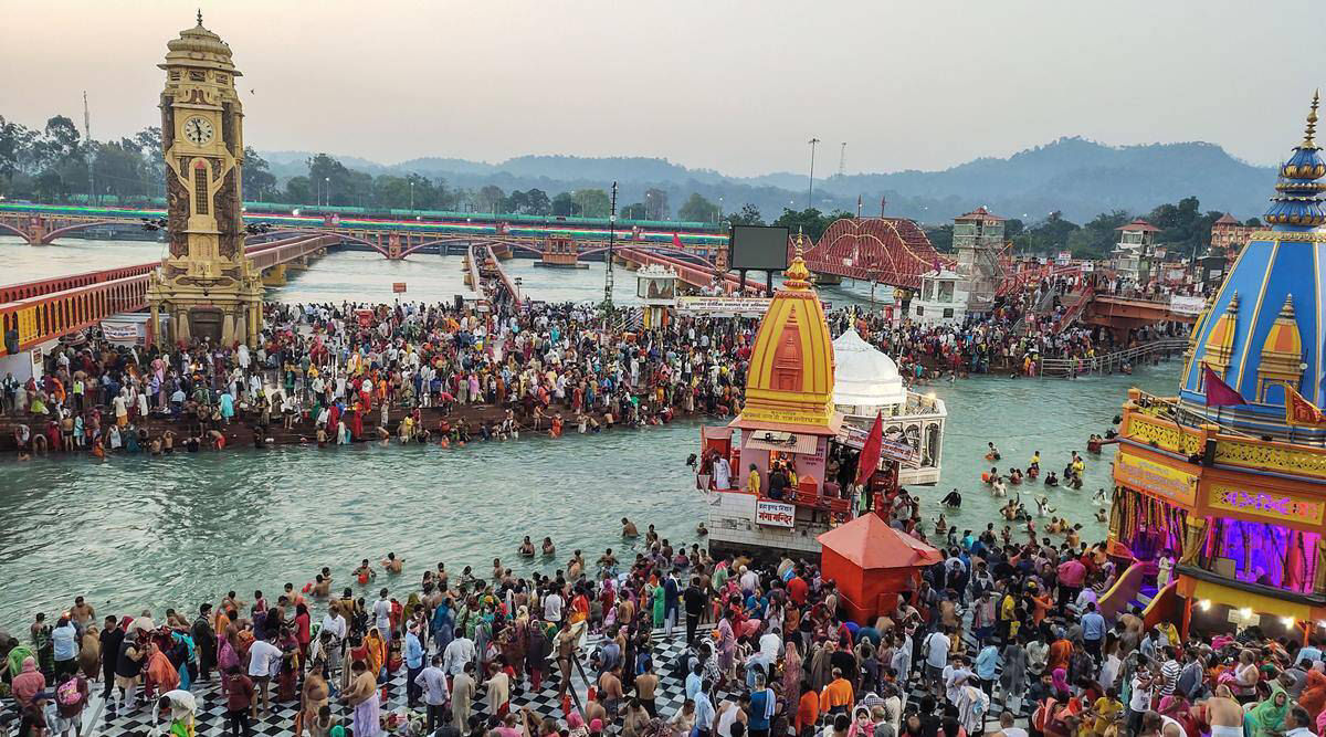 Fotos: Indianos celebram o festival religioso Maha Kumbh Mela - 14/01/2013  - UOL Notícias