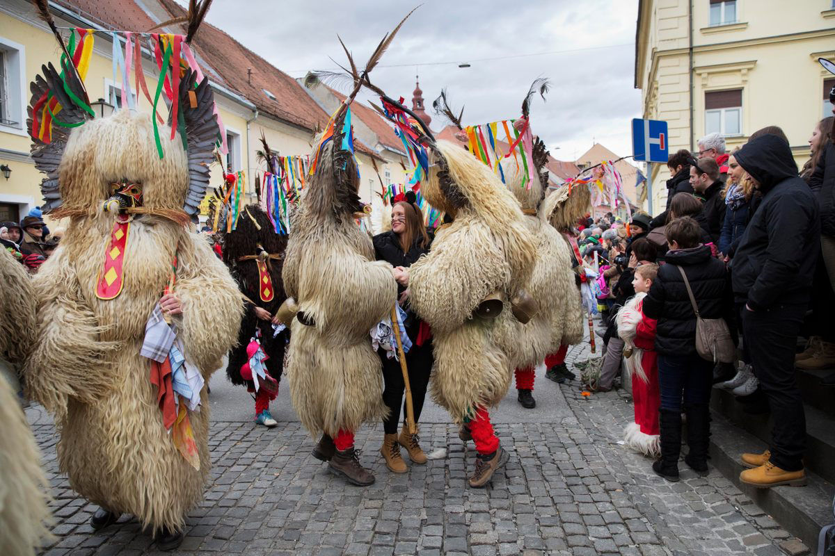 As ovelhas sobrenaturais do carnaval da Eslovênia