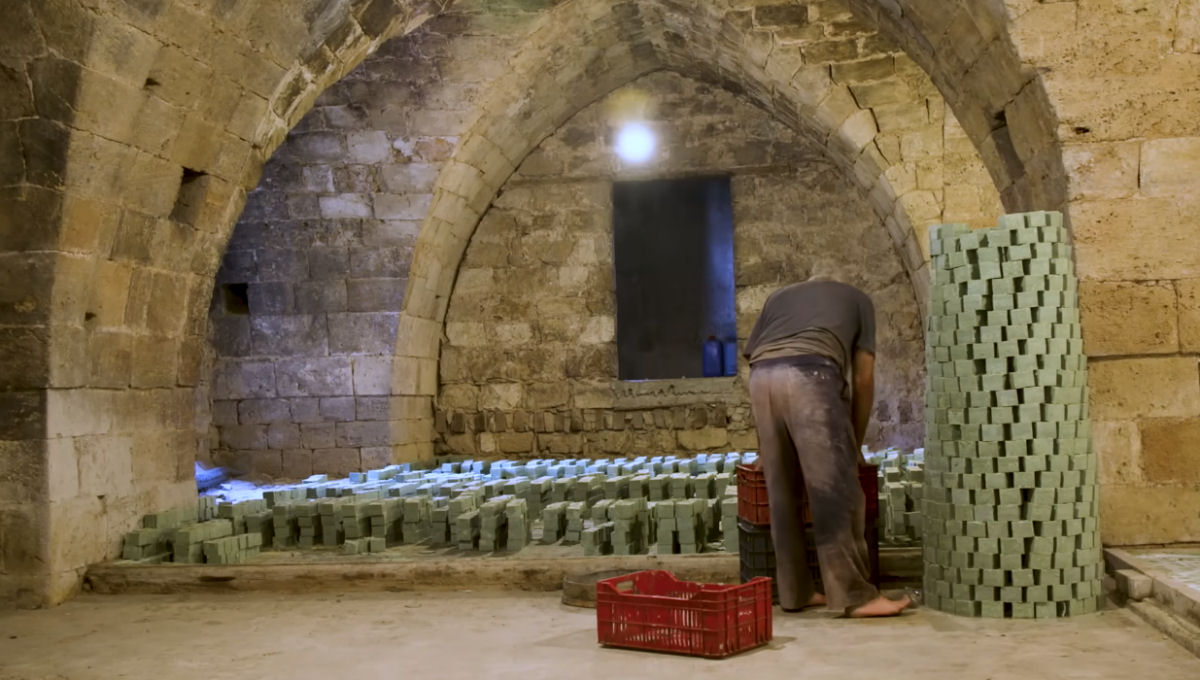 A primeira fbrica libanesa de sabonete de oliva permanece produzindo 140 anos depois