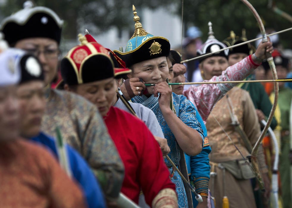 Naadam, os trs jogos masculinos da Monglia em 2012 06