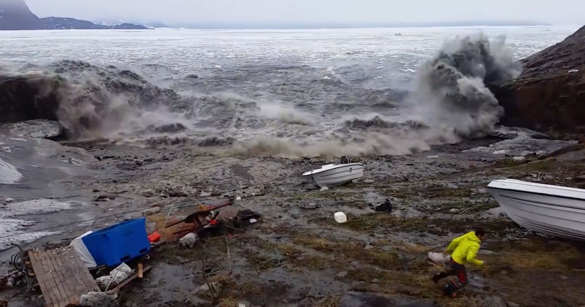 Pescadores correm por suas vidas para escapr de tsunami