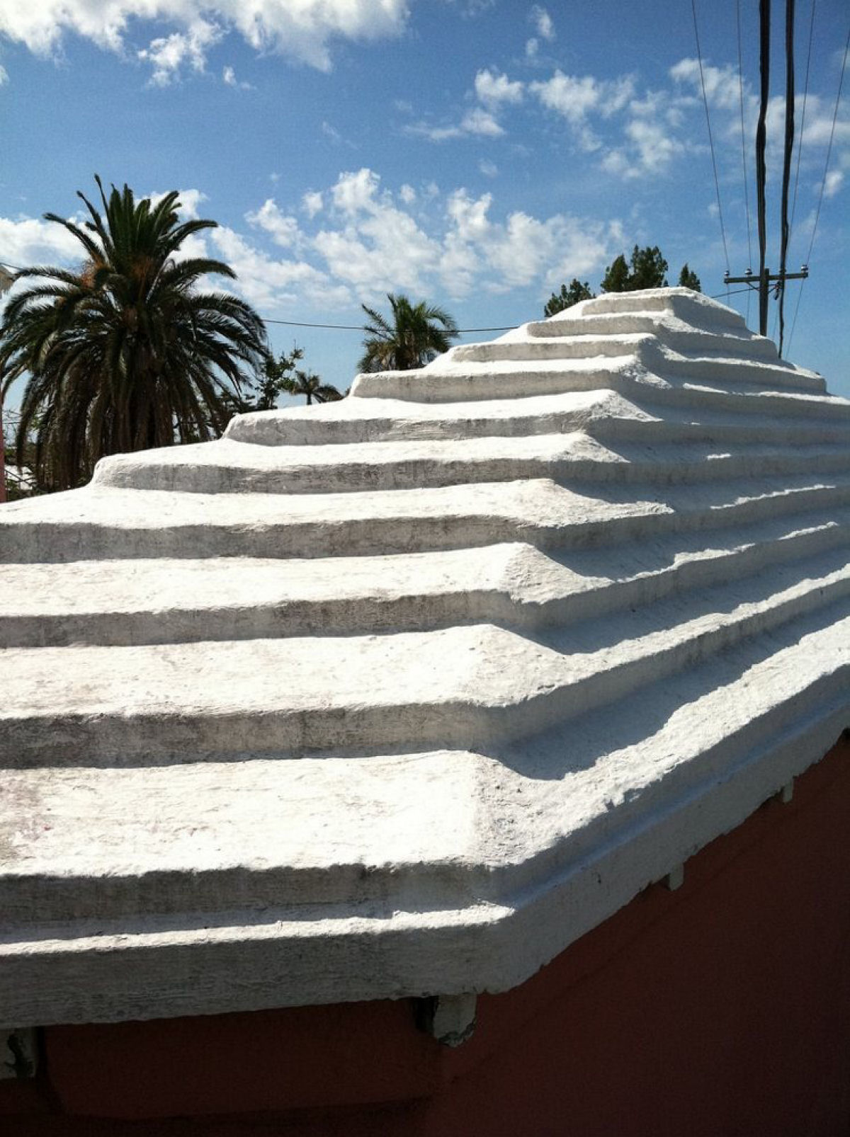 Como a escassez crônica de água nas Bermudas moldou o icônico telhado branco das ilhas