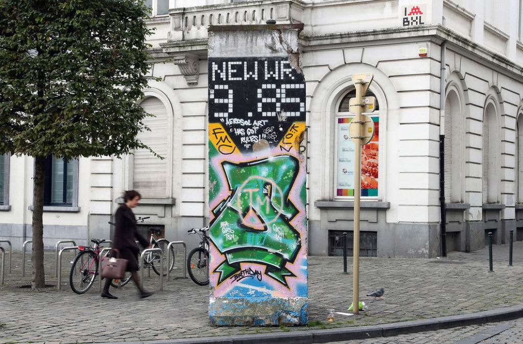 32 fotografias de partes do Muro de Berlim que estão espalhadas ao redor do mundo 20