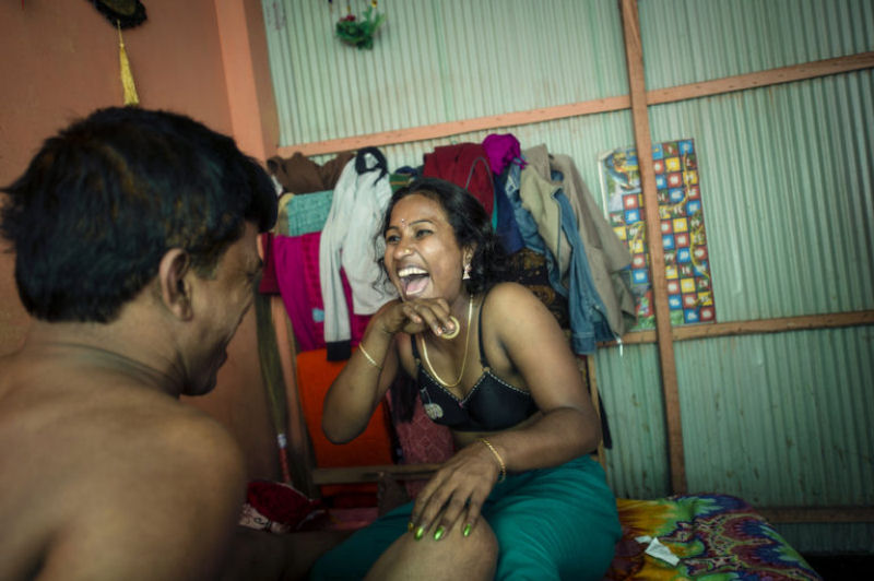 Fotos devastadoras revelam como  a vida em uma das maiores zonas do mundo em Bangladesh 06