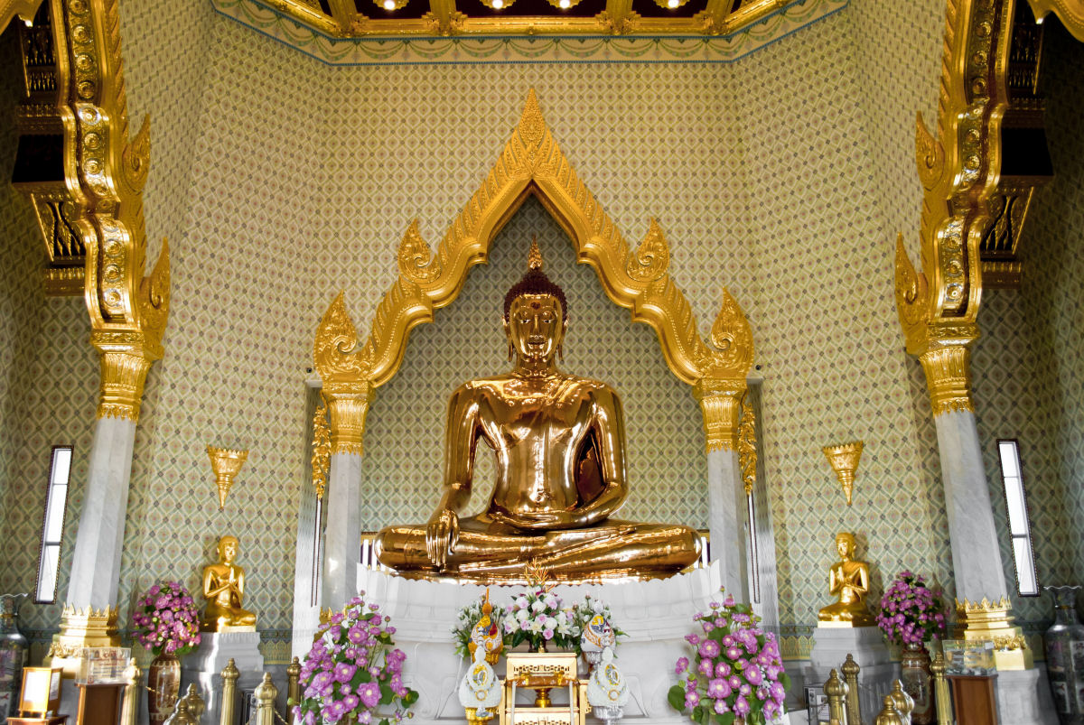 O Buda de ouro que ficou oculto da vista de todos por uma camada de gesso por quase 200 anos