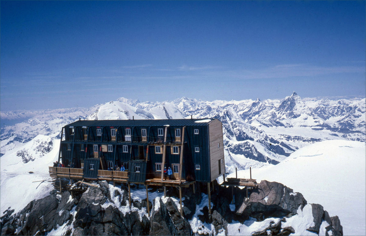 Como  dormir na cabana mais alta dos Alpes a 4.554 metros