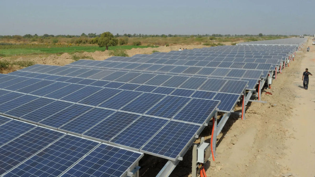Os 'canais solares' que fazem uso inteligente do espaço na Índia