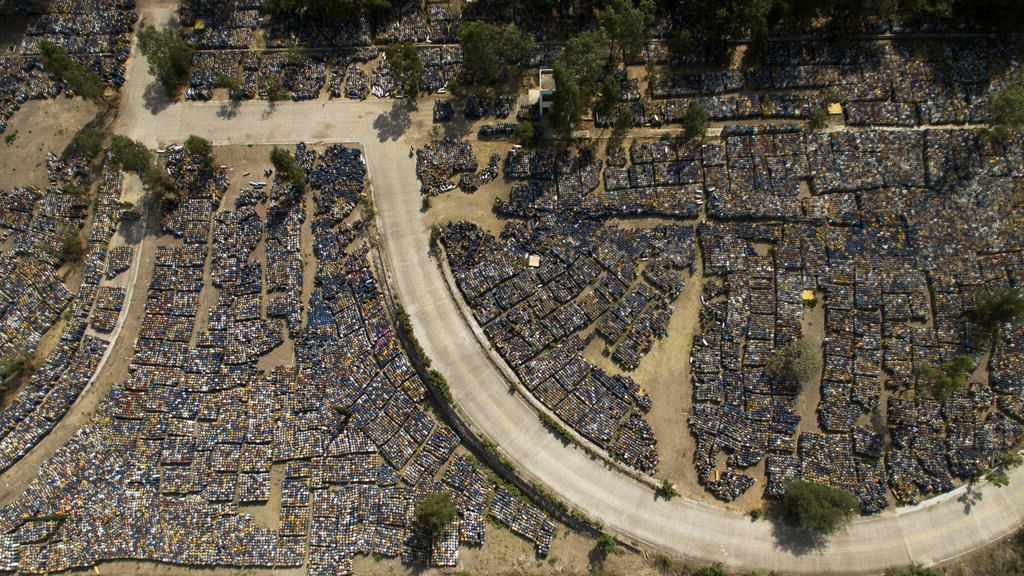 Cemitrio de botijes de gs preocupa moradores da cidade do Mxico