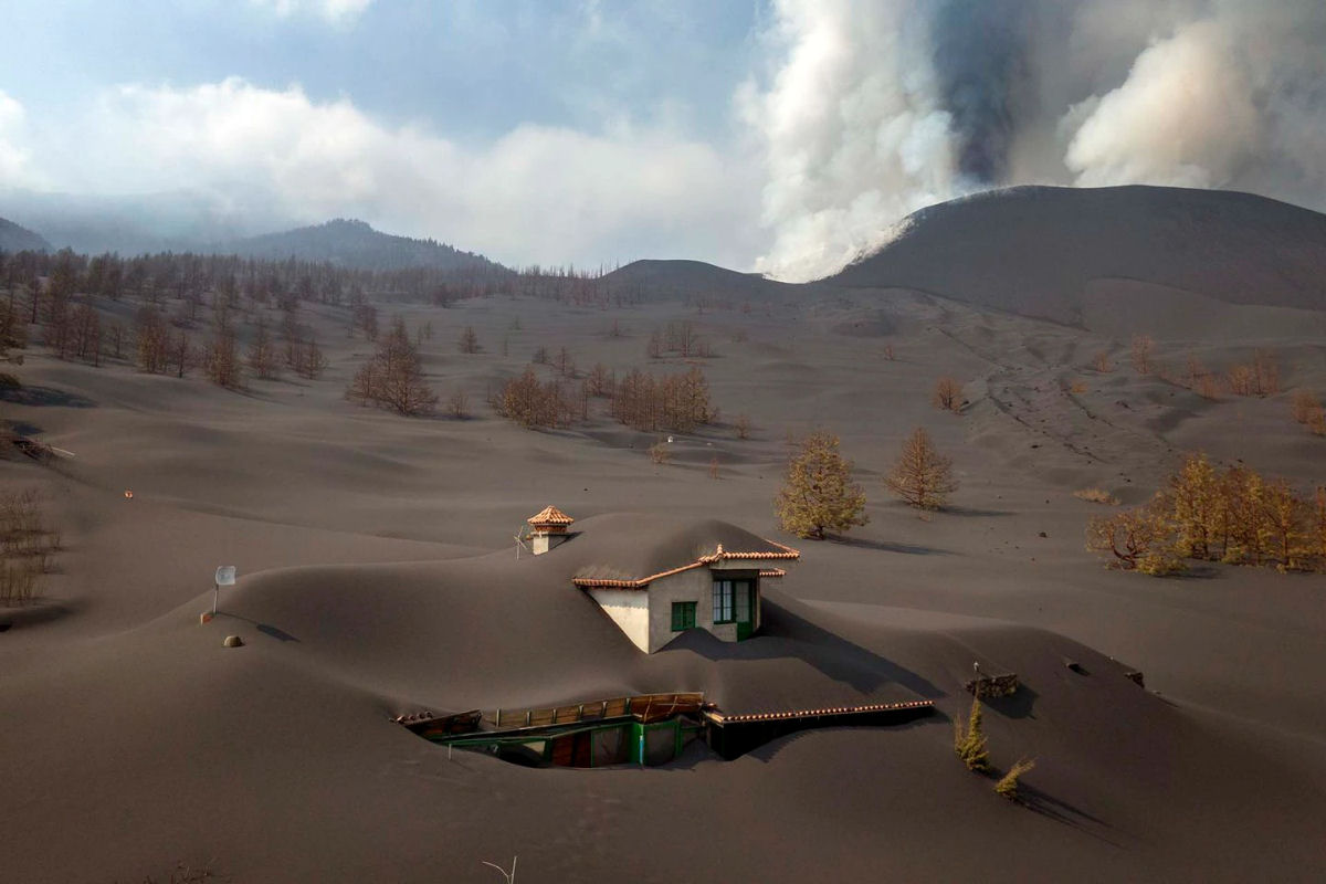 As impressionantes fotos que mostram o estrago do vulcão de La Palma