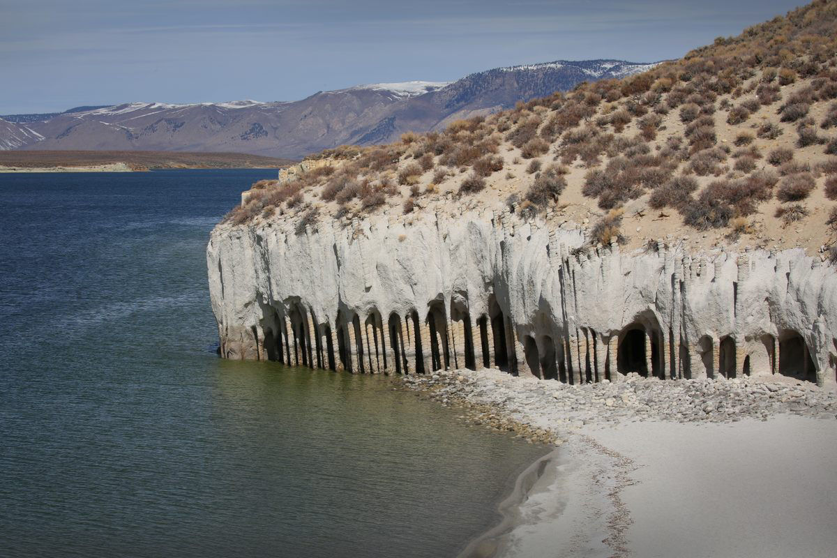 As impressionantes colunas do Lago Crowley, na Califrnia