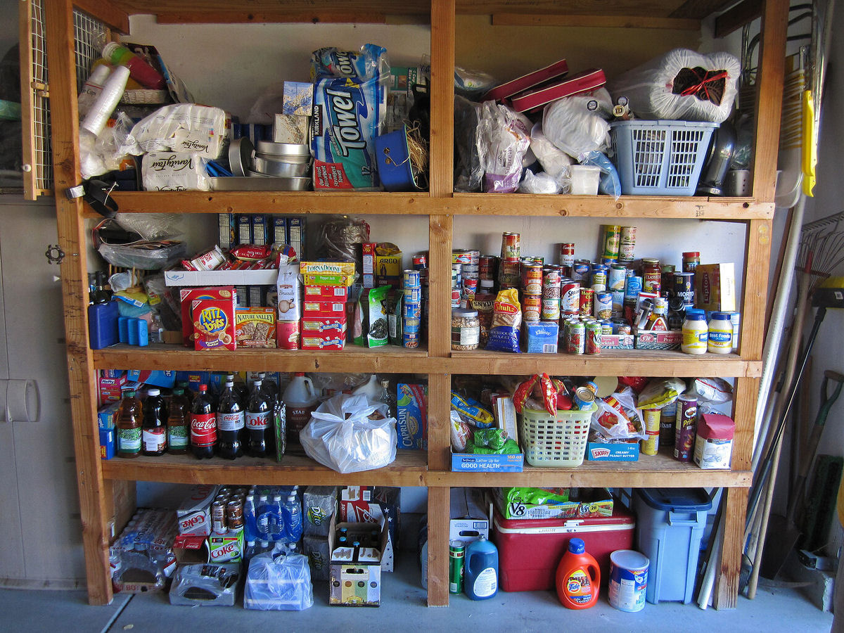 Reino Unido deve saber algo que ninguém mais sabe: vai pedir aos seus cidadãos que armazenem alimentos e água em casa