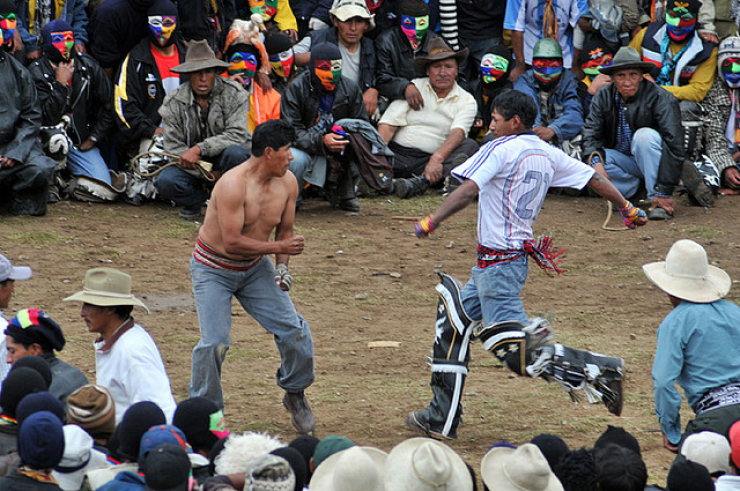Takanakuy, um festival de socos e pontapés  
