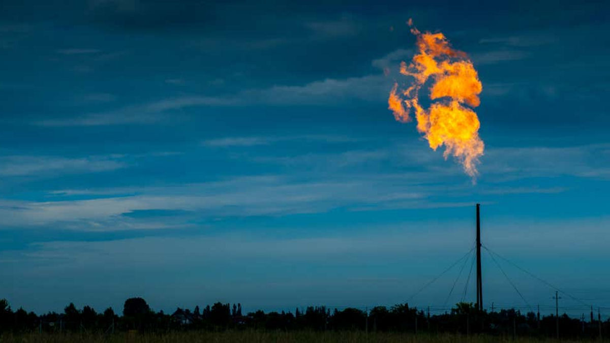 H uma usina russa queimando 10 milhes de dlares de gs natural por dia sem motivo aparente