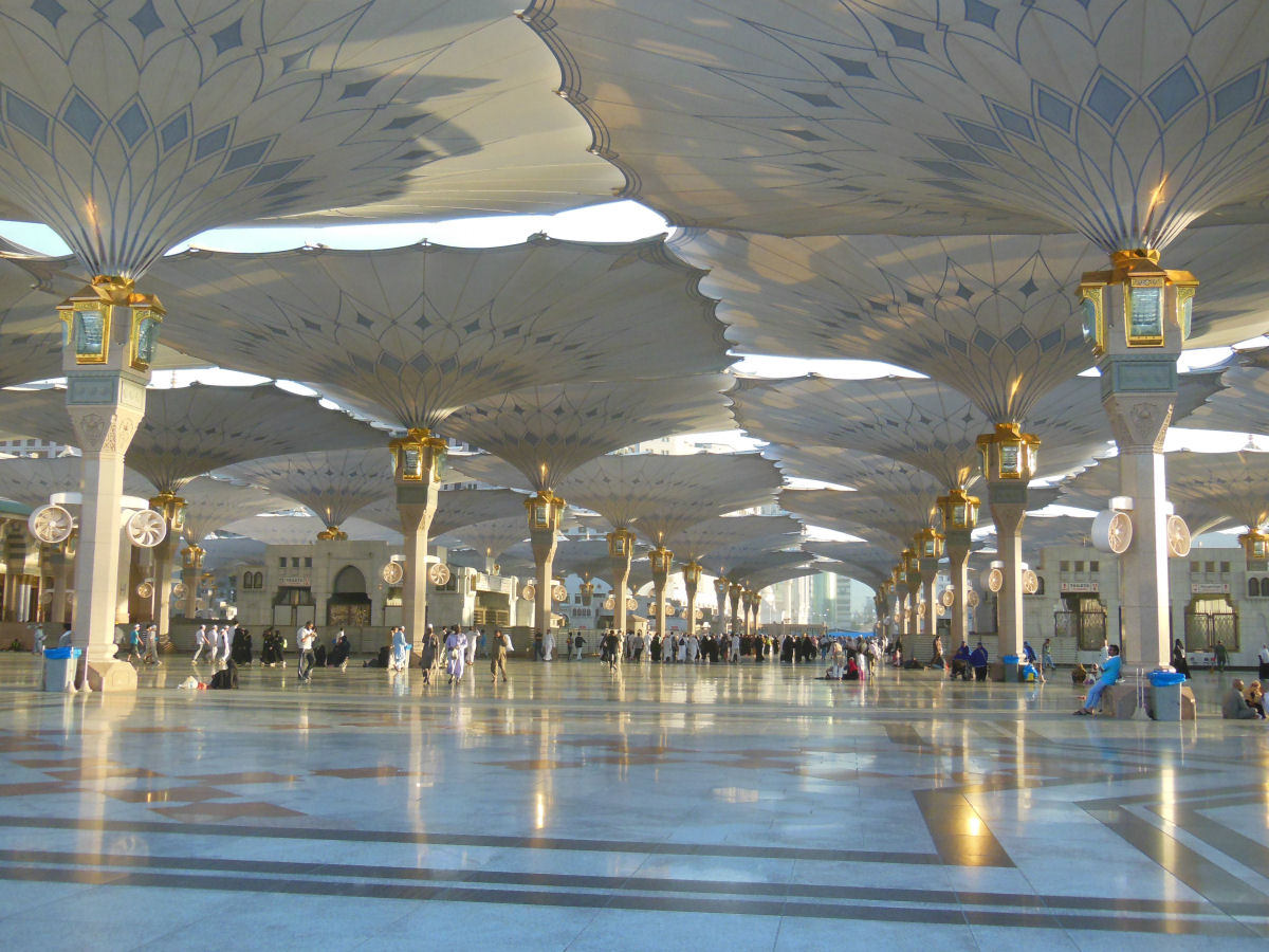 Os incrveis guarda-sis da Mesquita dos Profetas na Arbia Saudita