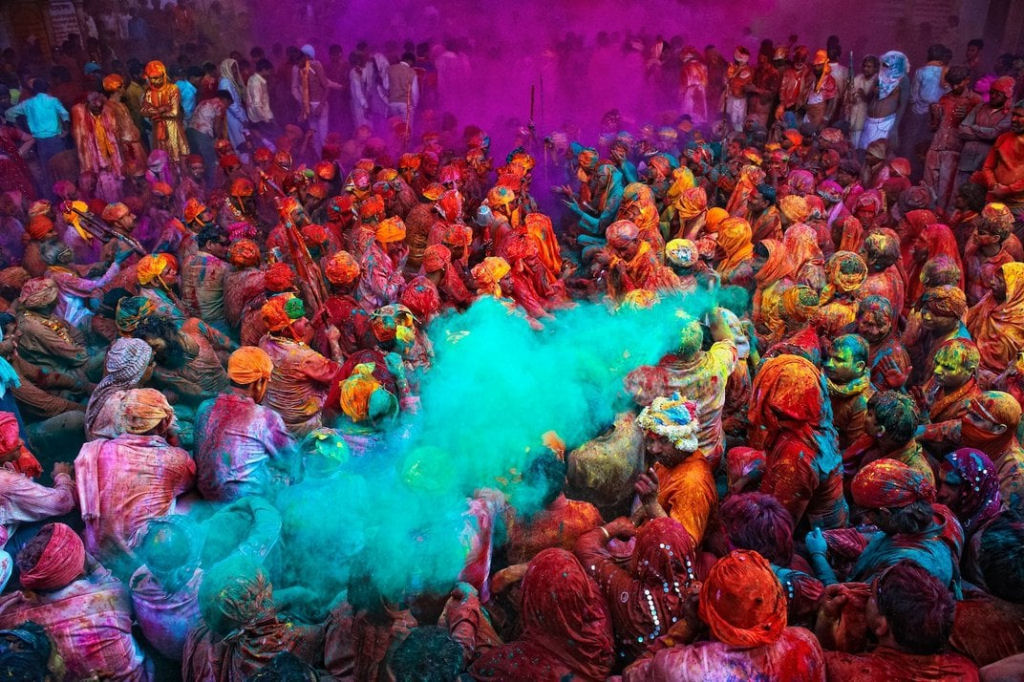 O significado por trs das muitas cores do Festival Holi da ndia