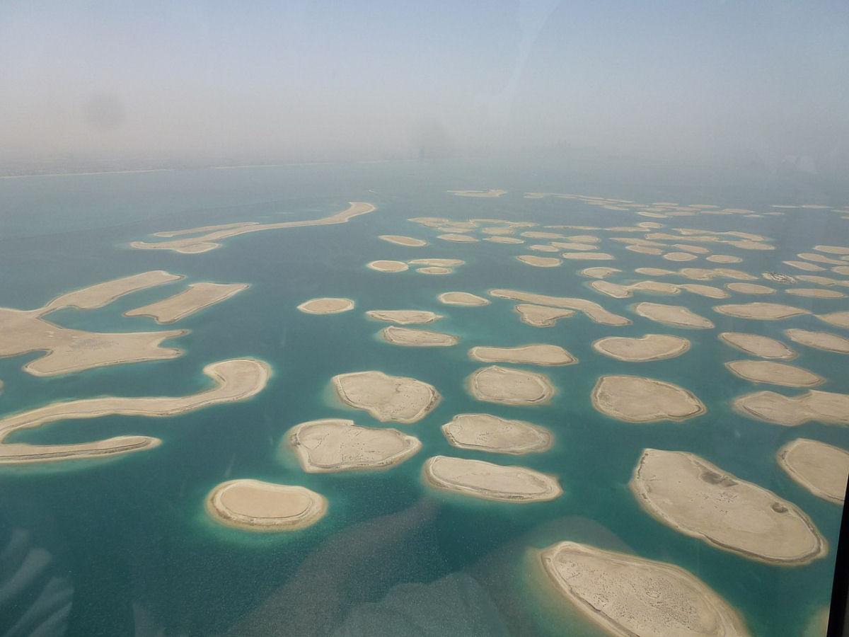 As 300 ilhas artificiais para milionrios que Dubai gastou 12 bilhes para construir esto afundando