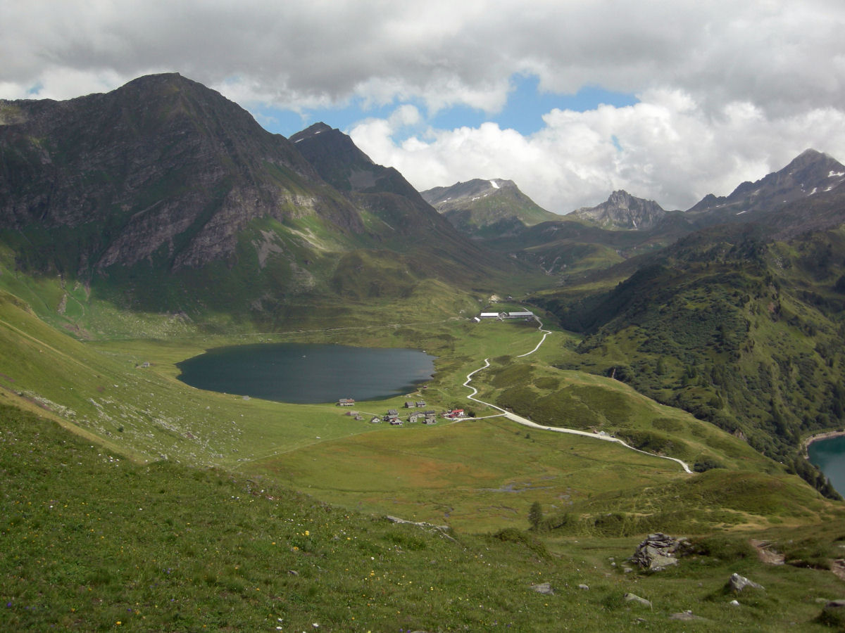 Por que os cientistas esto obcecados com um lago alpino suo?