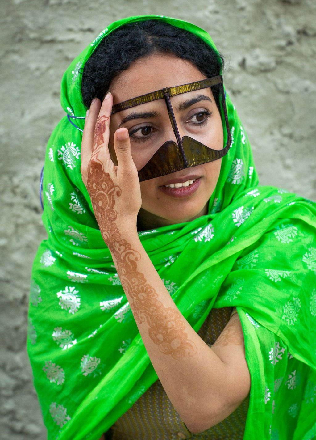 As belas e misteriosas iranianas fotografadas com suas máscaras boregheh 05