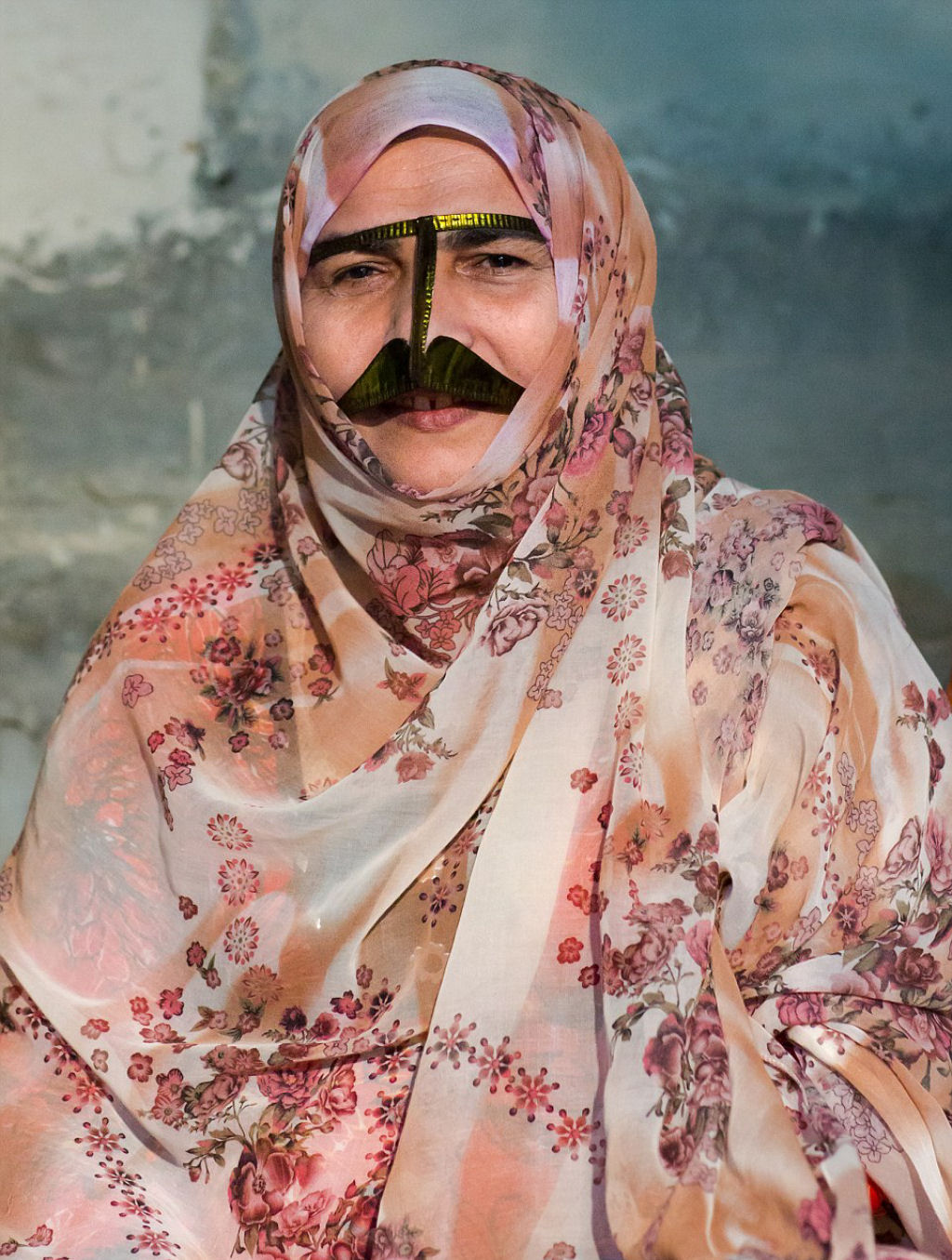 As belas e misteriosas iranianas fotografadas com suas máscaras boregheh 11