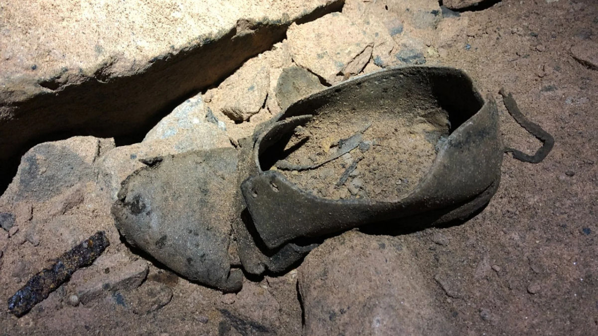Espeleólogos descobrem mina de 200 anos, intocada desde o momento em que foi abandonada