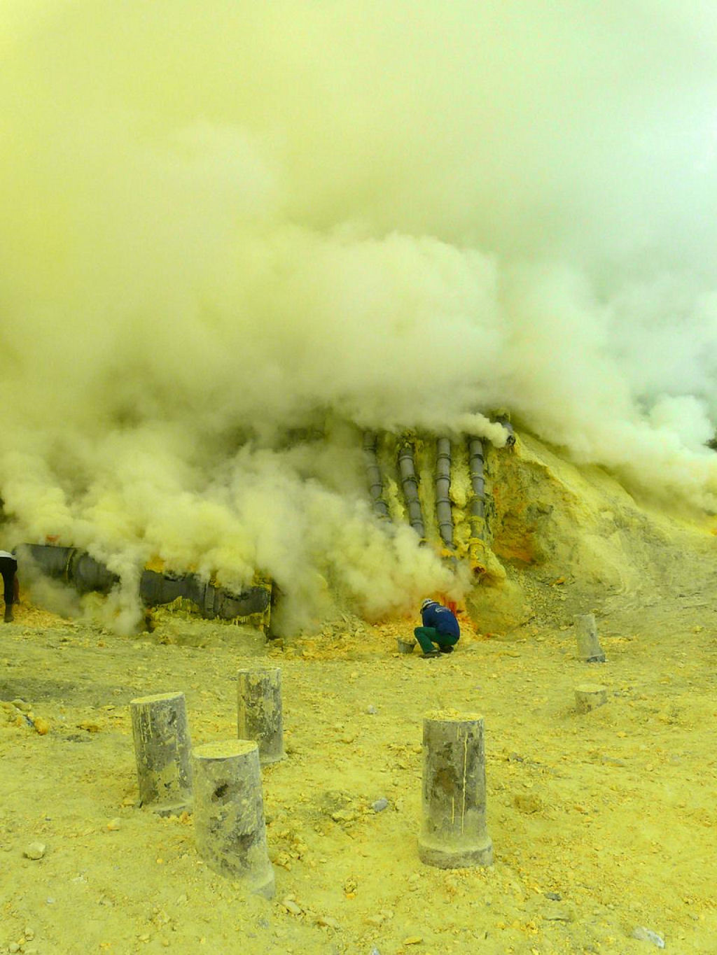 Ijen: A mina de enxofre vulcnica de Java Oriental, na Indonsia 03