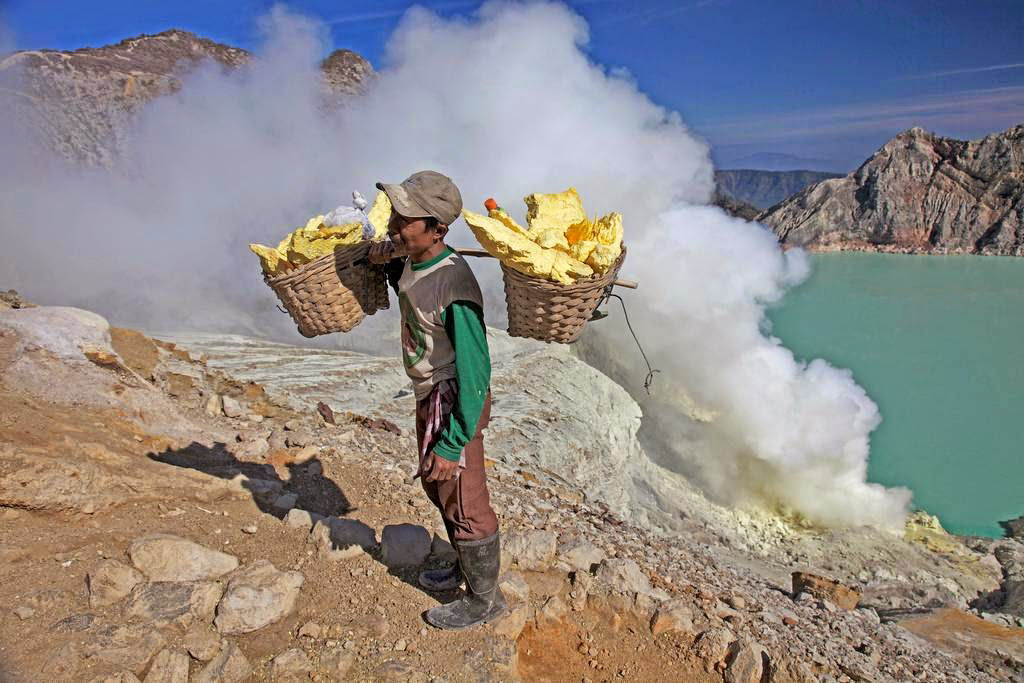 Ijen: A mina de enxofre vulcnica de Java Oriental, na Indonsia 14