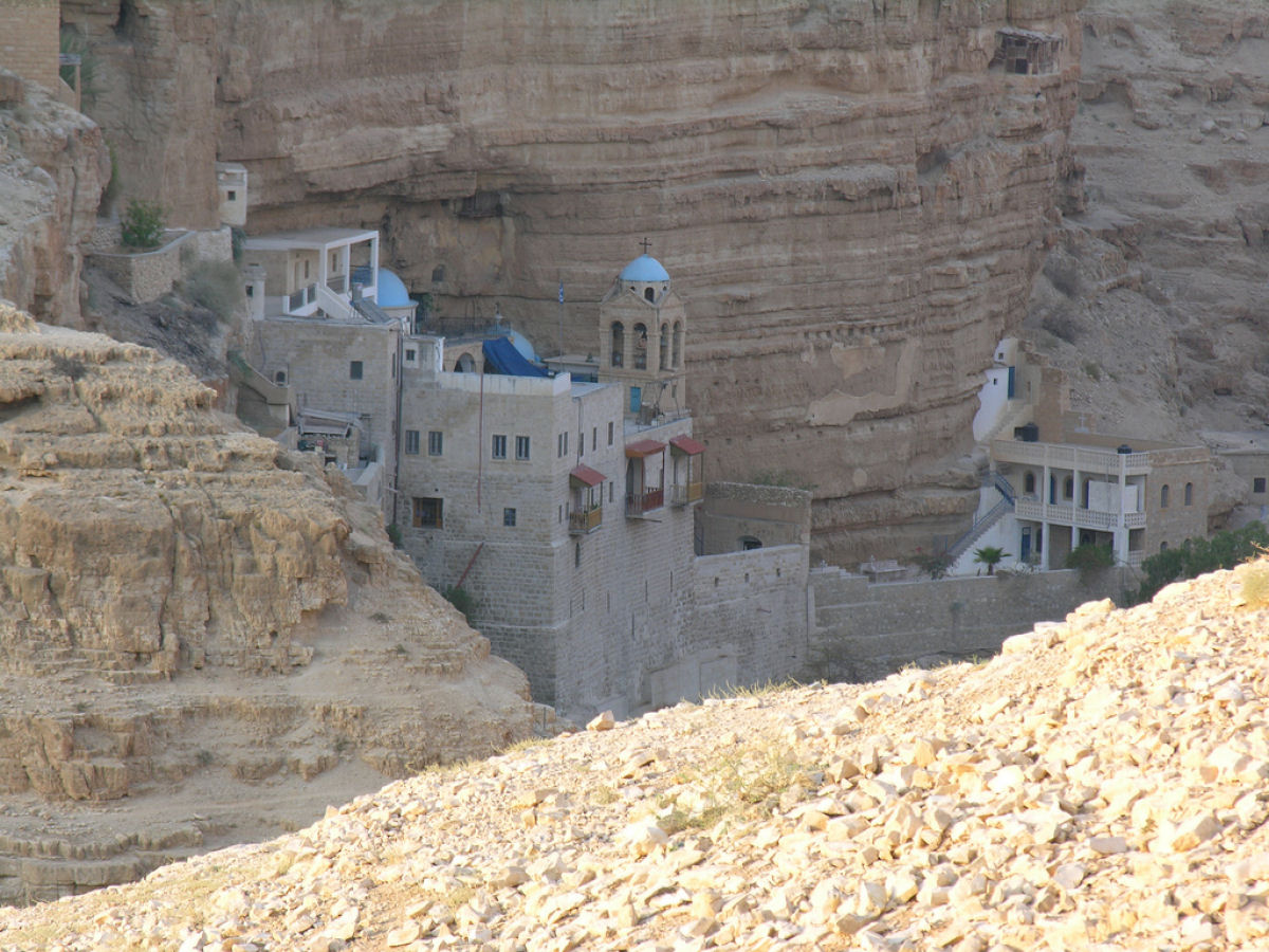 O mosteiro de So Jorge de Coziba em Wadi Qelt 03