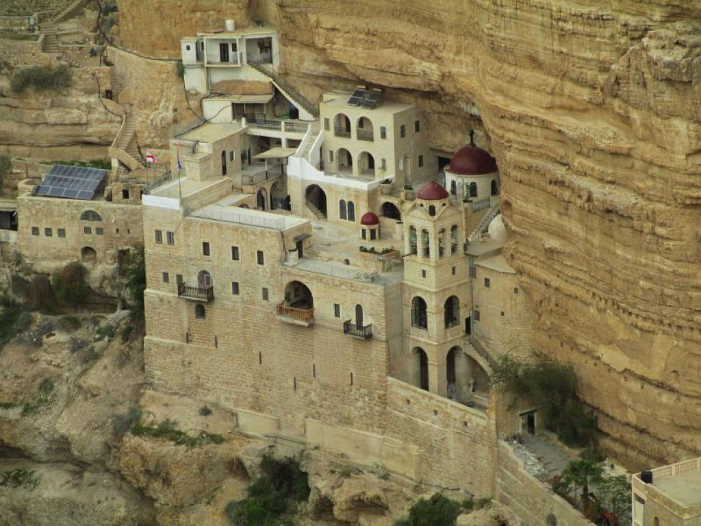 O mosteiro de So Jorge de Coziba em Wadi Qelt 04