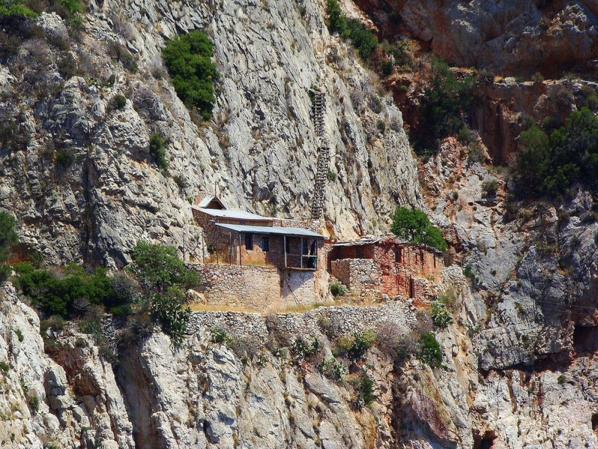 Os mosteiros e os eremitas de Karoulia do Monte Athos, na Grcia