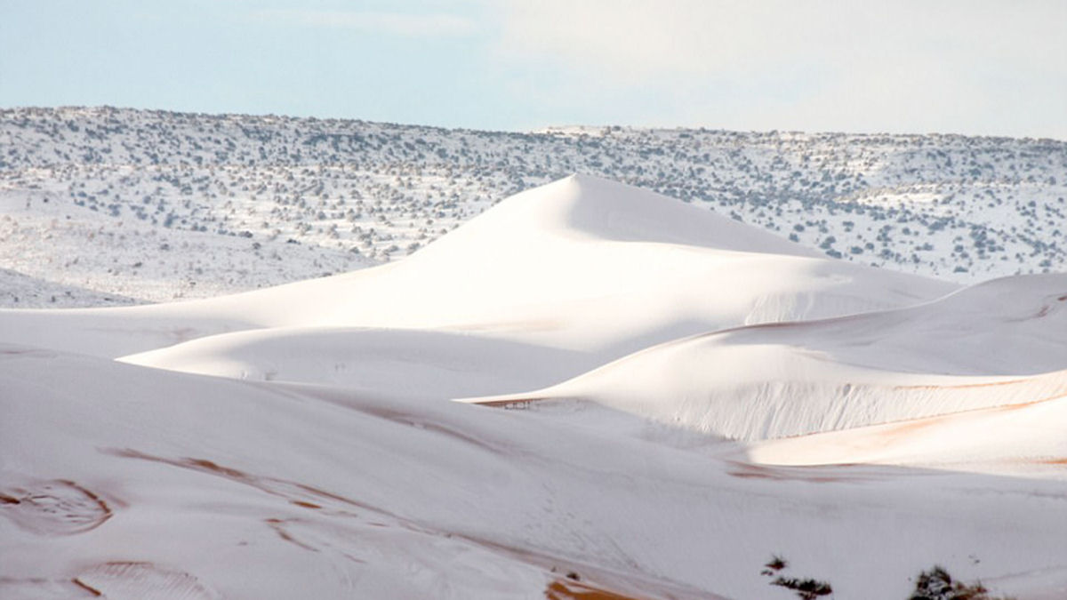Coberto de neve: assim ficou o deserto do Saara depois da passagem de um histrico temporal 05