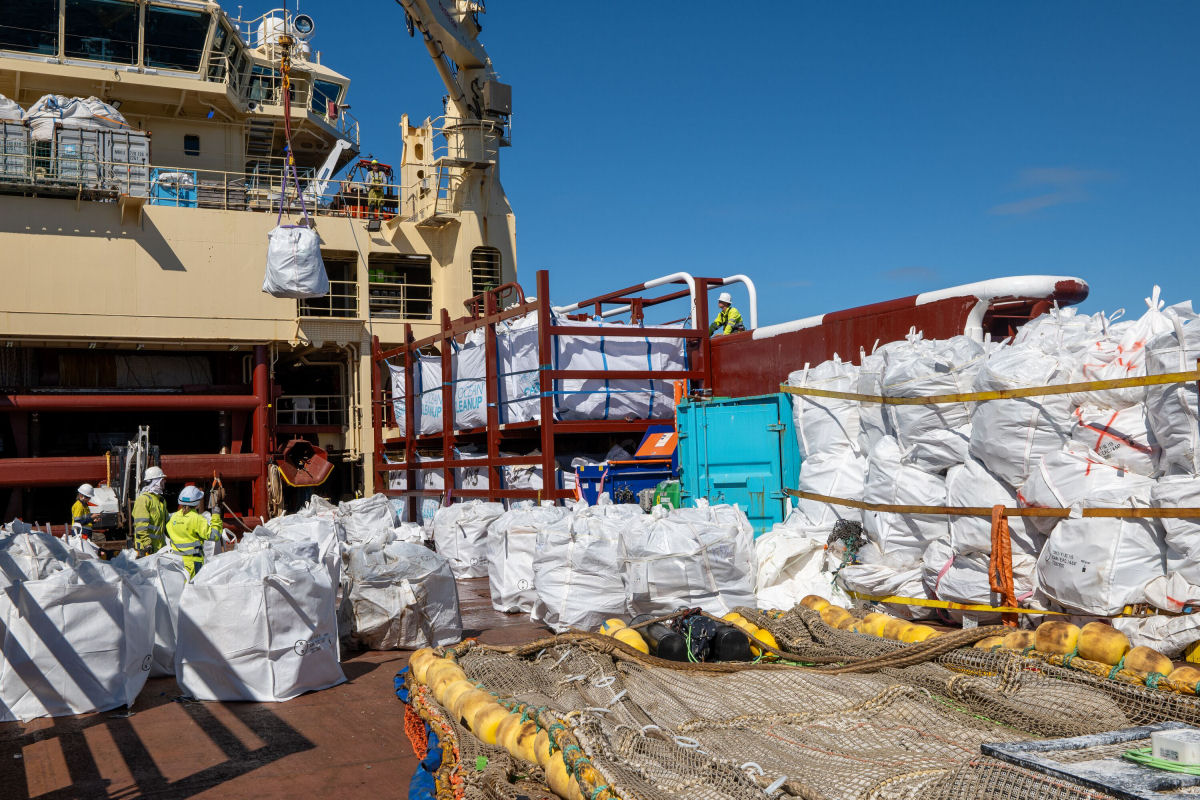 Ocean Cleanup removeu mais de 55 toneladas de lixo do Pacfico
