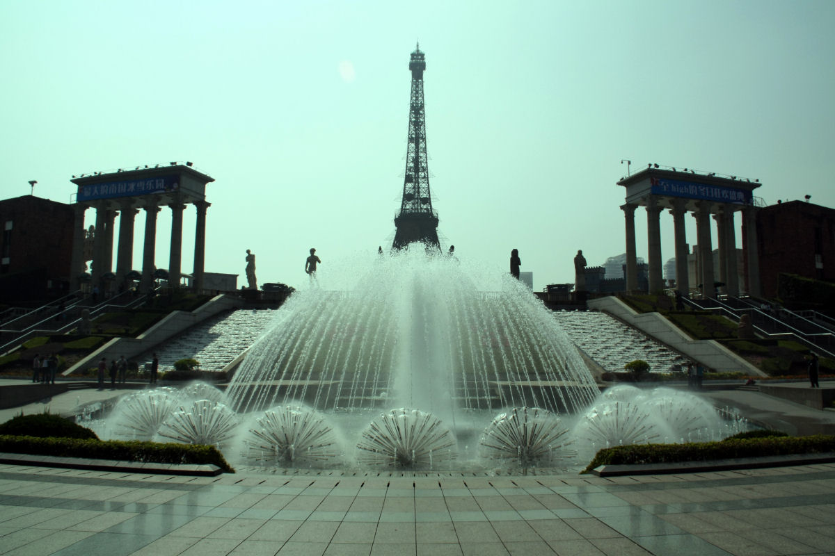 23 fotos do parque temtico chins cheio de monumentos mundiais 01