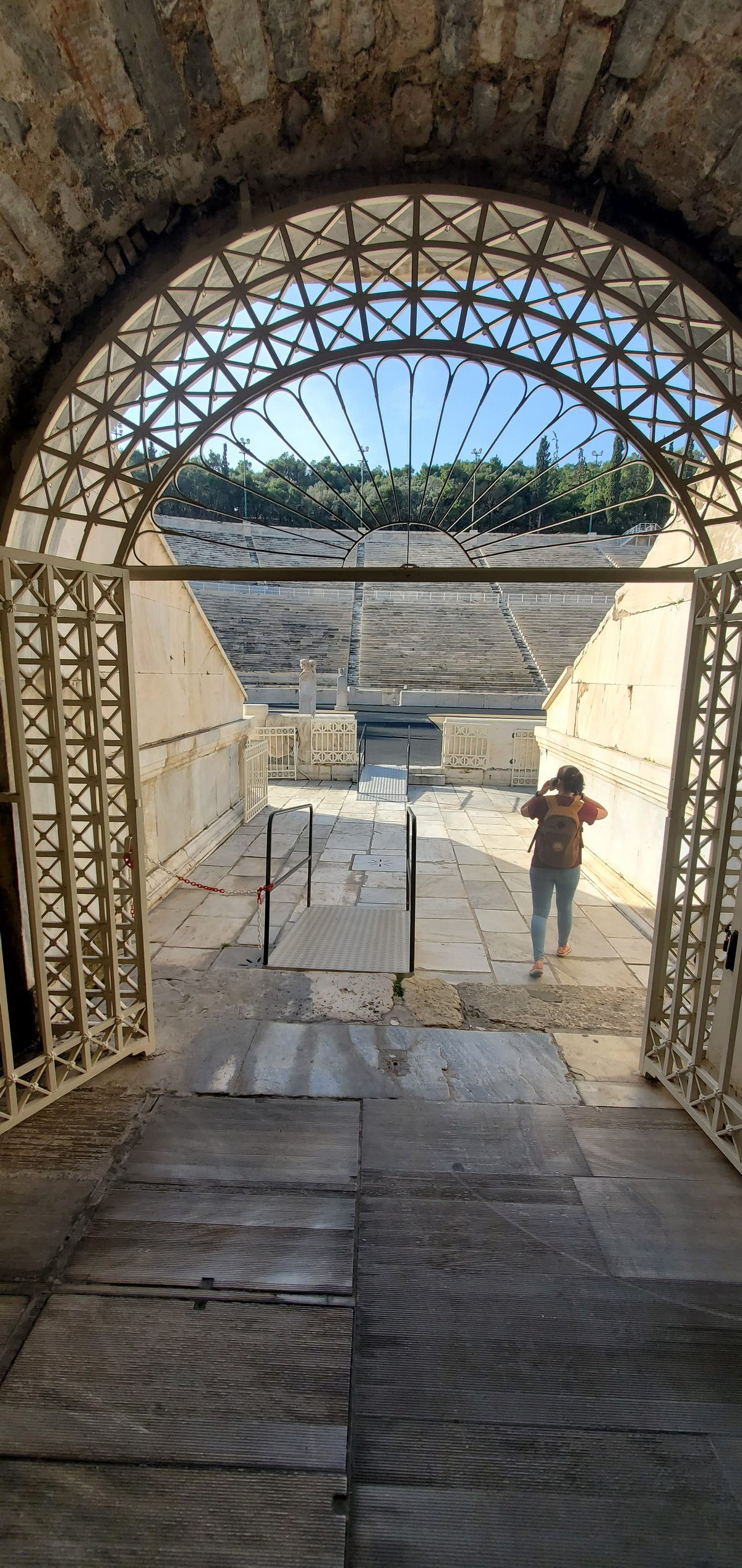 Gladiadores j caminharam pela passagem subterrnea do Estdio Panatenaico