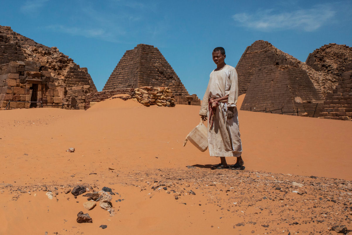 As pirâmides esquecidas do Sudão correm o risco de serem engolidas por dunas de areia