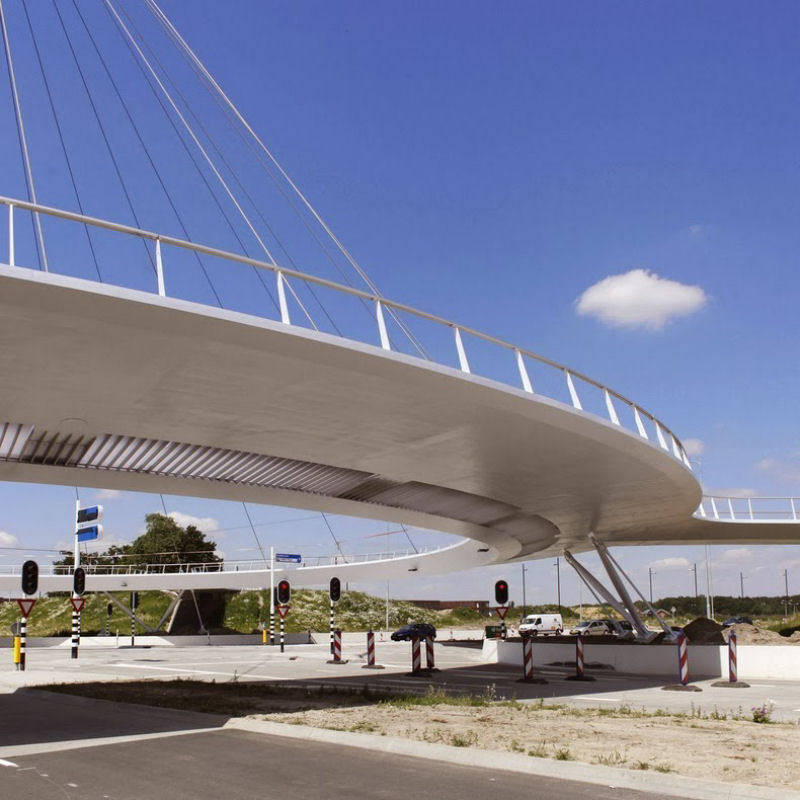 Hovenring, a ponte flutuante circular para ciclistas em Eindhoven 07