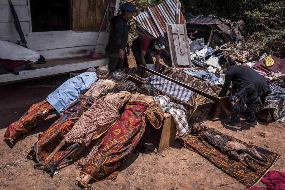 Visita a Toraja, a regio de Indonsia em que os vivos convivem com os mortos 08