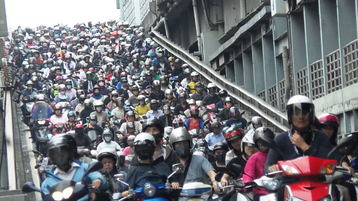 Fotos do trnsito de um dia normal em Taiwan vo fazer voc reconsiderar a palavra congestionamento 04