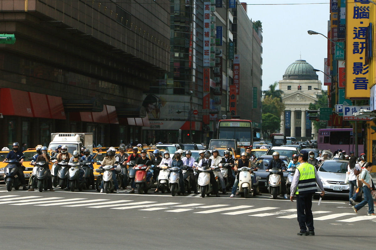 Fotos do trnsito de um dia normal em Taiwan vo fazer voc reconsiderar a palavra congestionamento 06