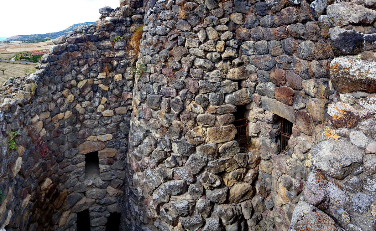 Impressionante complexo megalítico da Sardenha, Su Nuraxi, foi construído no século XVII a.C.