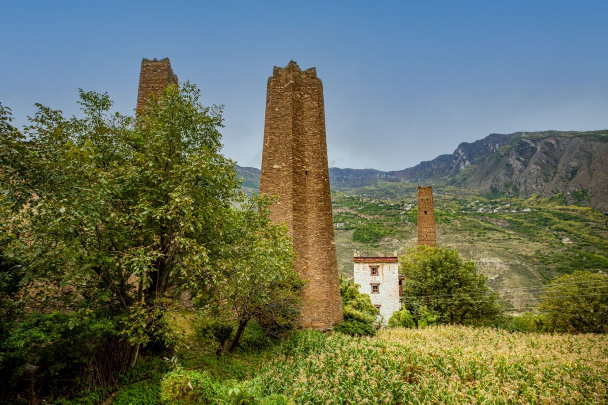 As incrveis torres milenares do Himalaia que ningum sabe quem construiu e para qu