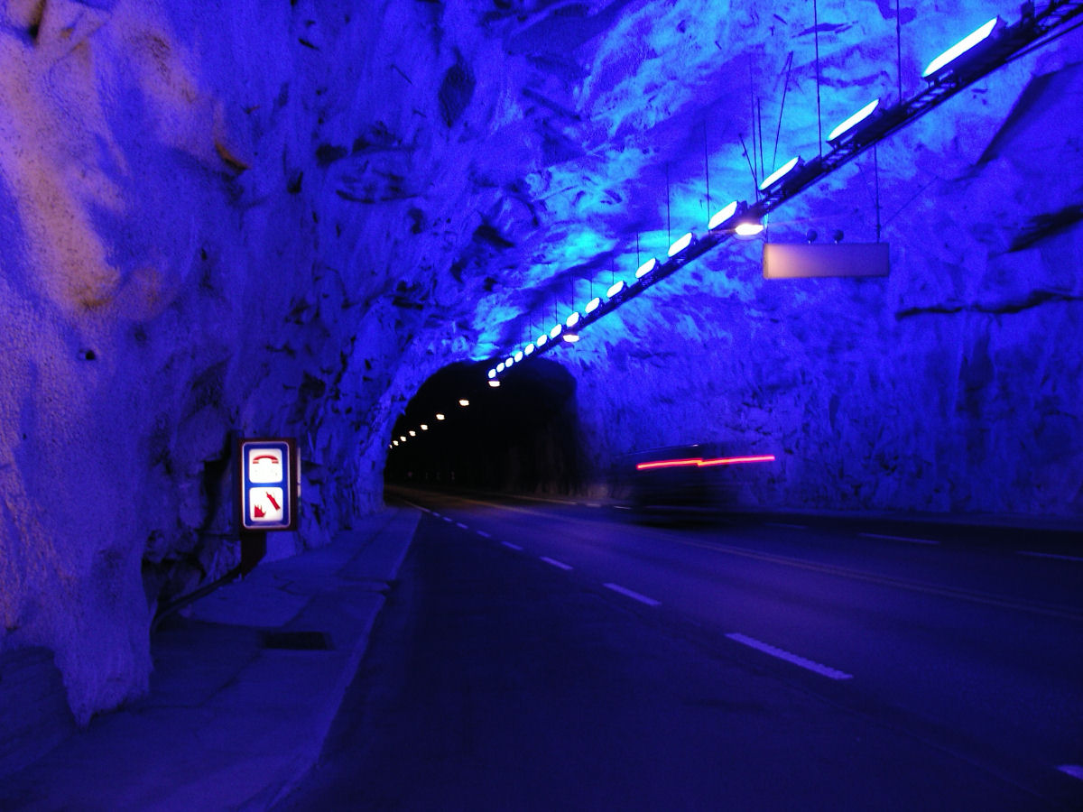 Lrdal Tunnel: o maior tnel rodovirio do mundo 04
