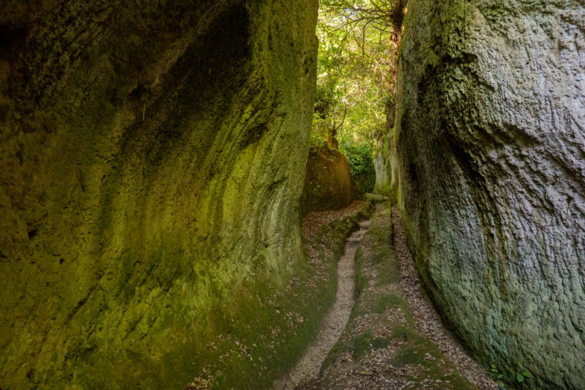 Via Cava: os caminhos escavados na Toscana por civilizaes pr-romanas