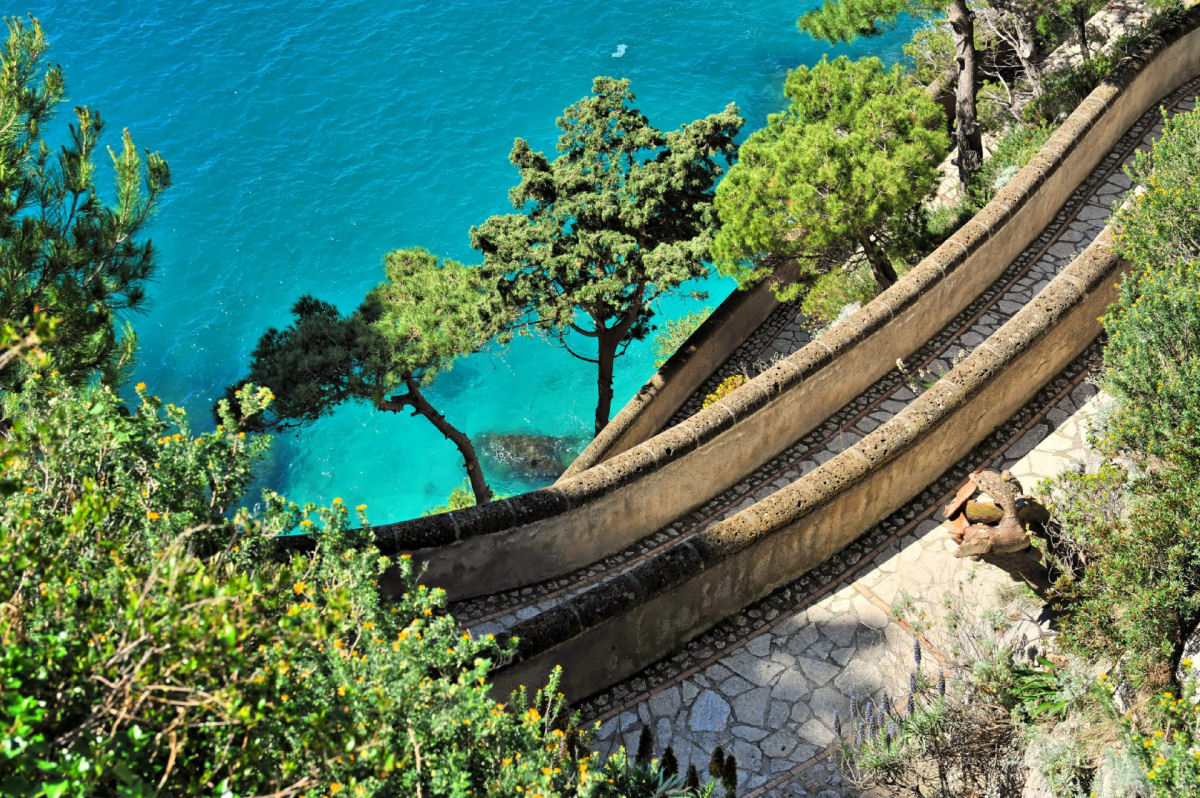 Via Krupp da Ilha de Capri, uma trilha em ziguezague que  uma obra de arte 11