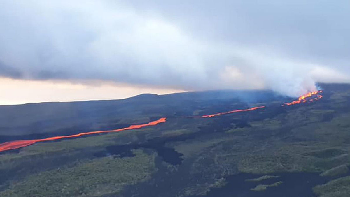 Erupção do Vulcão Wolf forma 'rio de fogo' no arquipélago de Galápagos