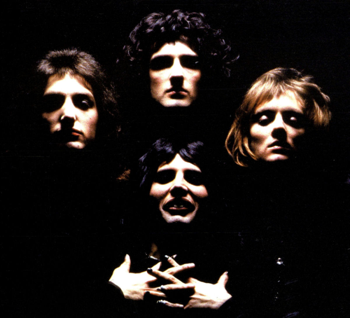 A história por trás da icônica capa do álbum 'Queen II' 06