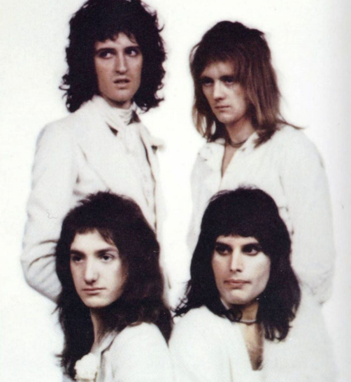 A história por trás da icônica capa do álbum 'Queen II' 11