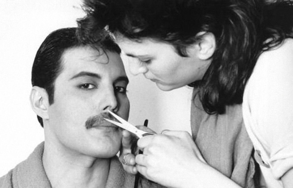 Hoje Freddie Mercury completaria 66 anos 08
