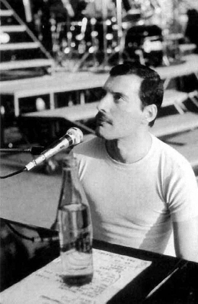 Hoje Freddie Mercury completaria 66 anos 26