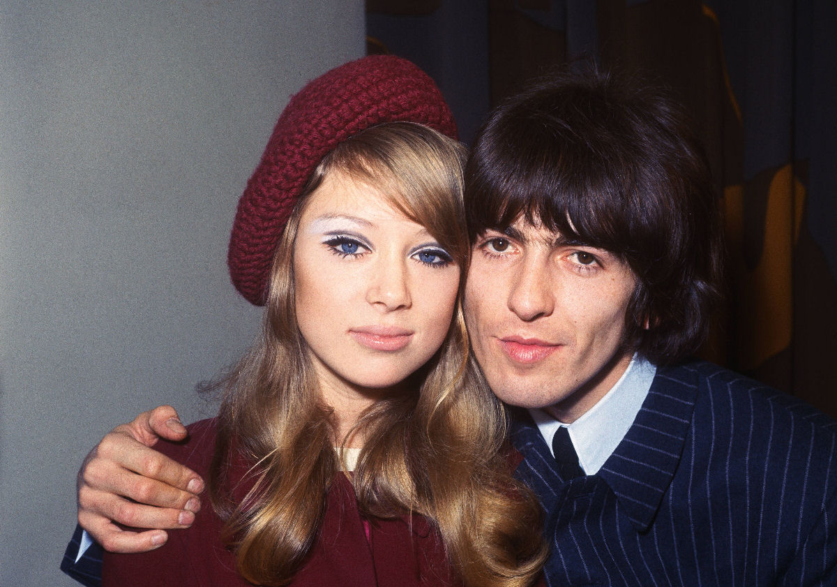 Ou�a a bela demo de 'Something' de George Harrison 