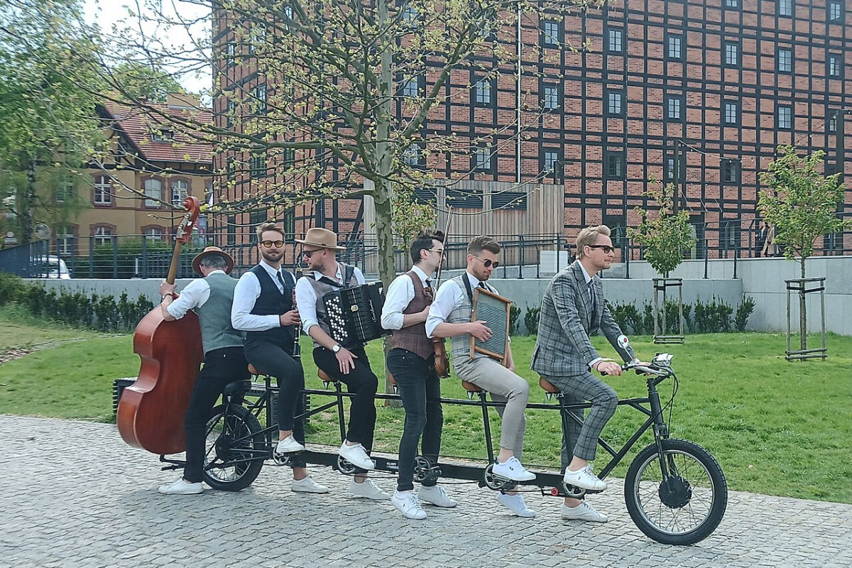 A Grande Orquestra de Bicicletas de Bydgoszcz combina cultura e ecologia de forma inovadora